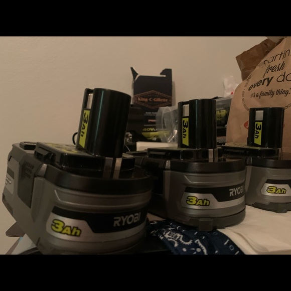 Ryobi 18v 3ah batteries (3)